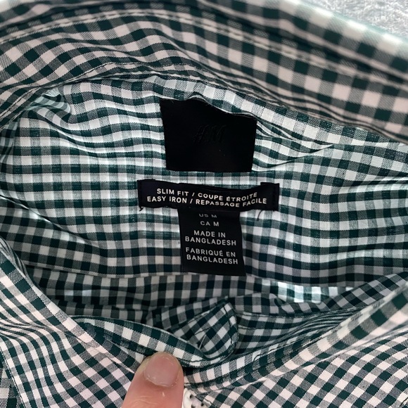 SALE🎉 Green check shirt - Picture 2 of 3